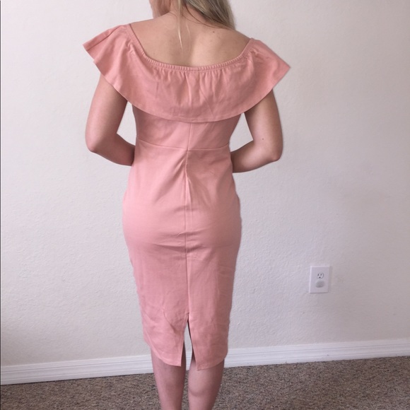 Beautiful blush color dress with a slit, worn once! Very comfortable fabric! - Picture 3 of 4